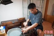盘锦成都“90后”小伙“十年磨一剑”：从爱好者到守艺人 传播中国文化